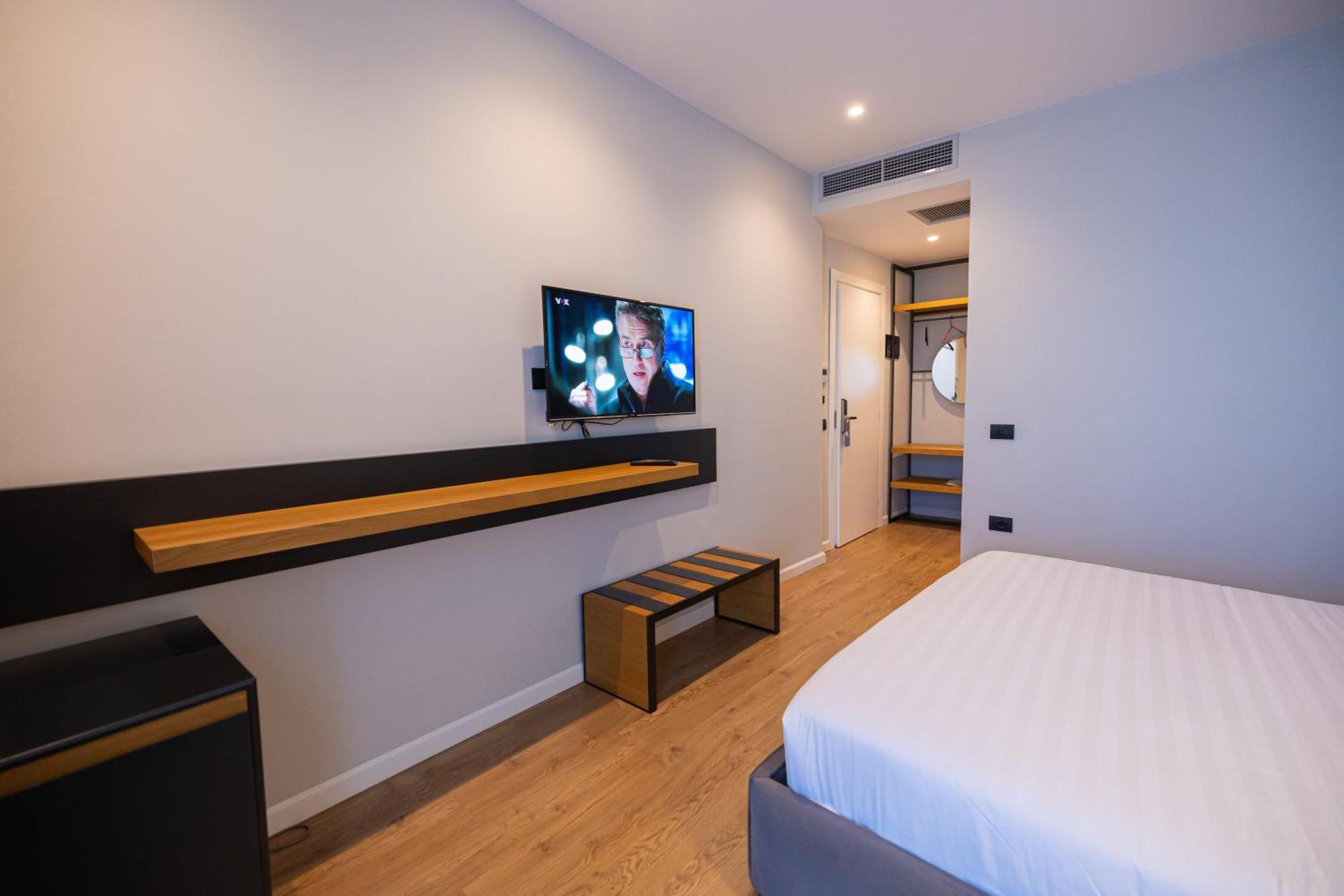 Duka Hotel Vlorë Extérieur photo