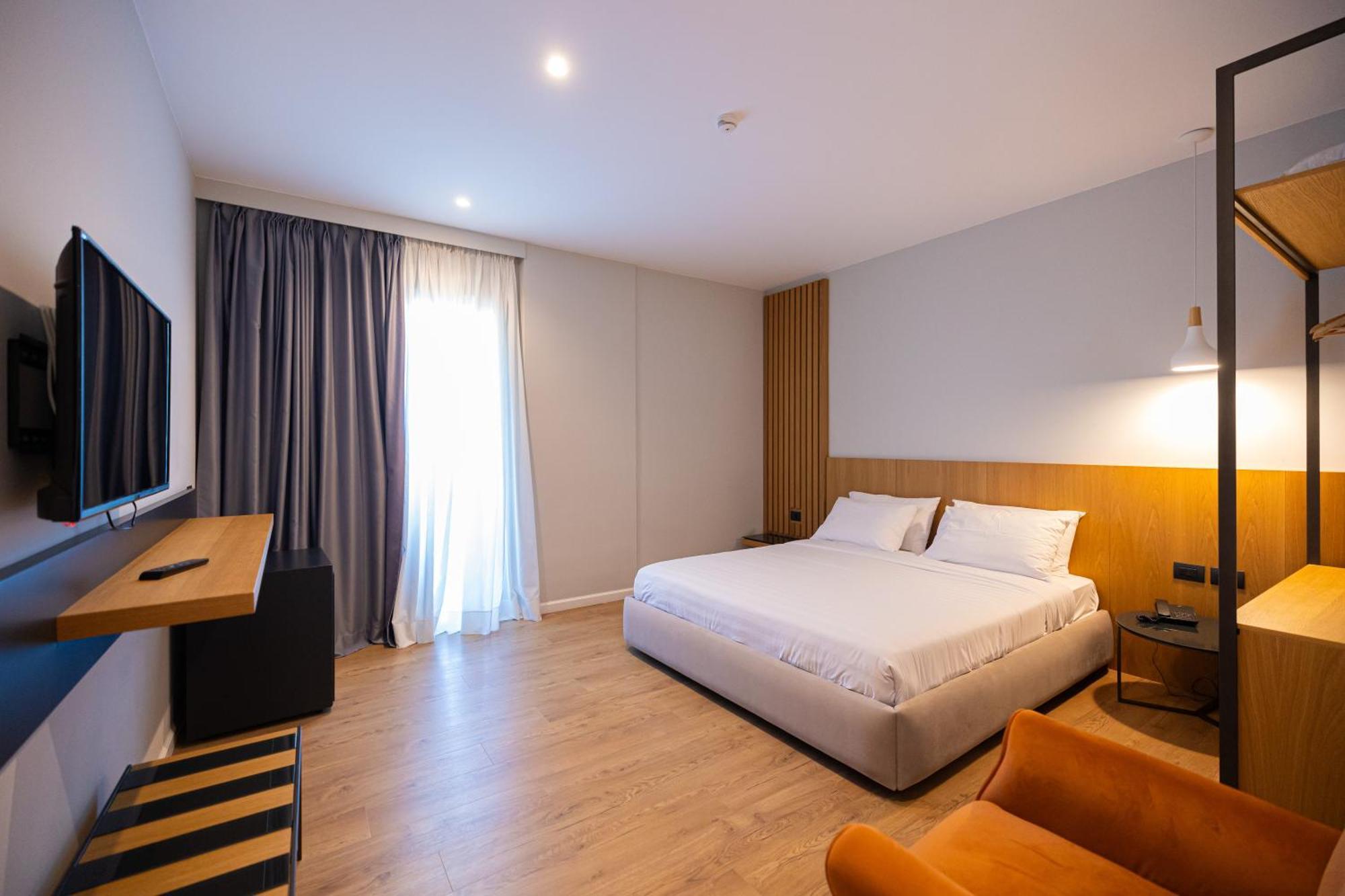 Duka Hotel Vlorë Extérieur photo