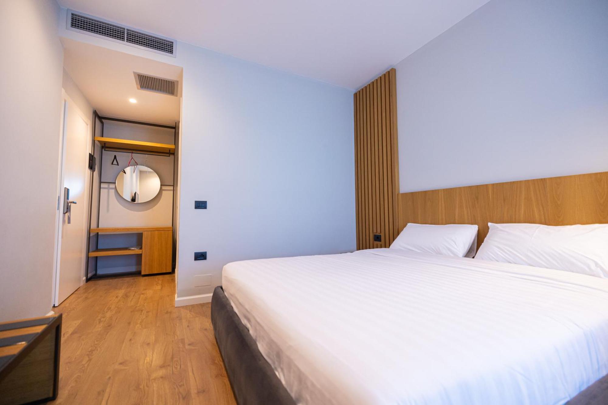 Duka Hotel Vlorë Extérieur photo