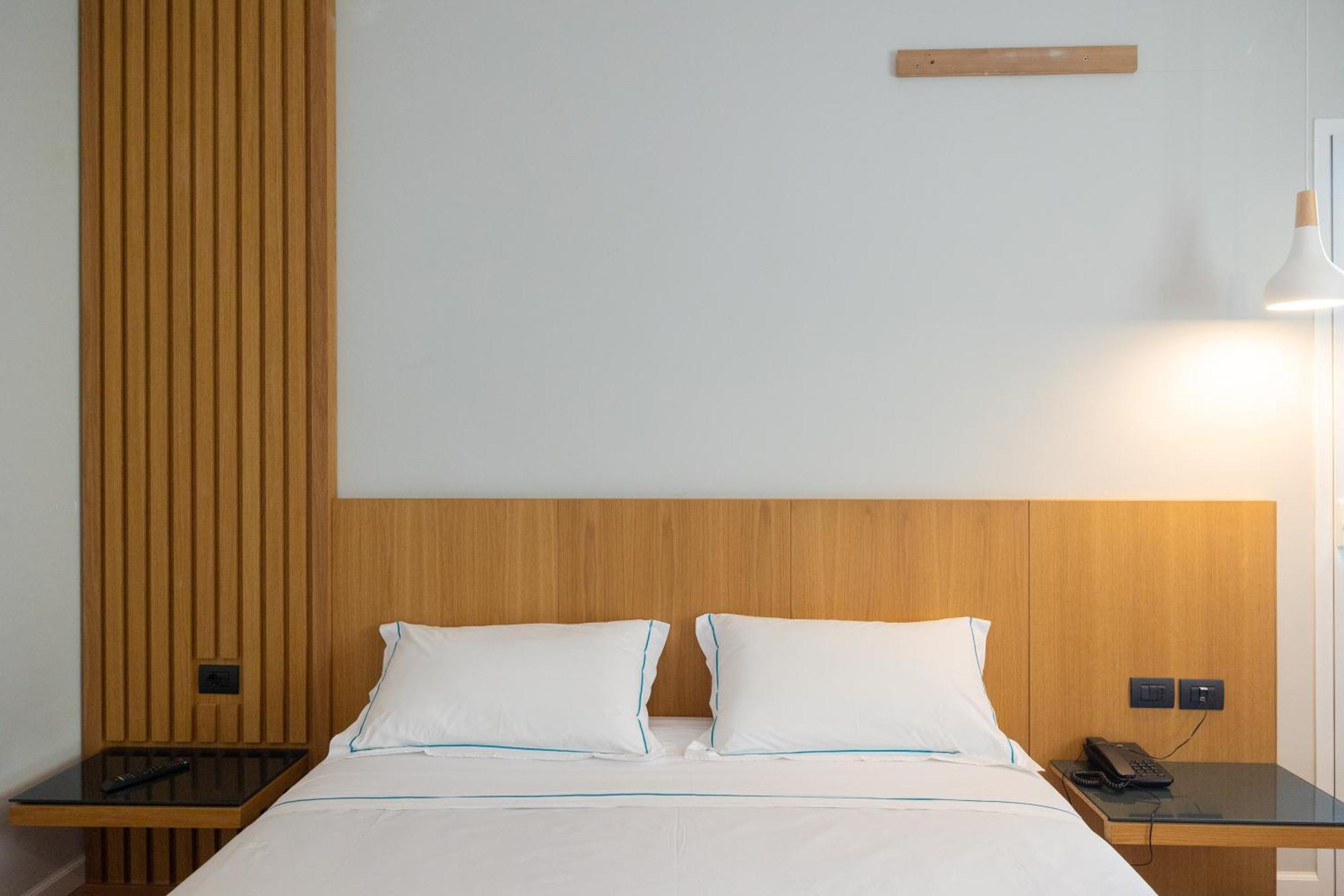 Duka Hotel Vlorë Extérieur photo
