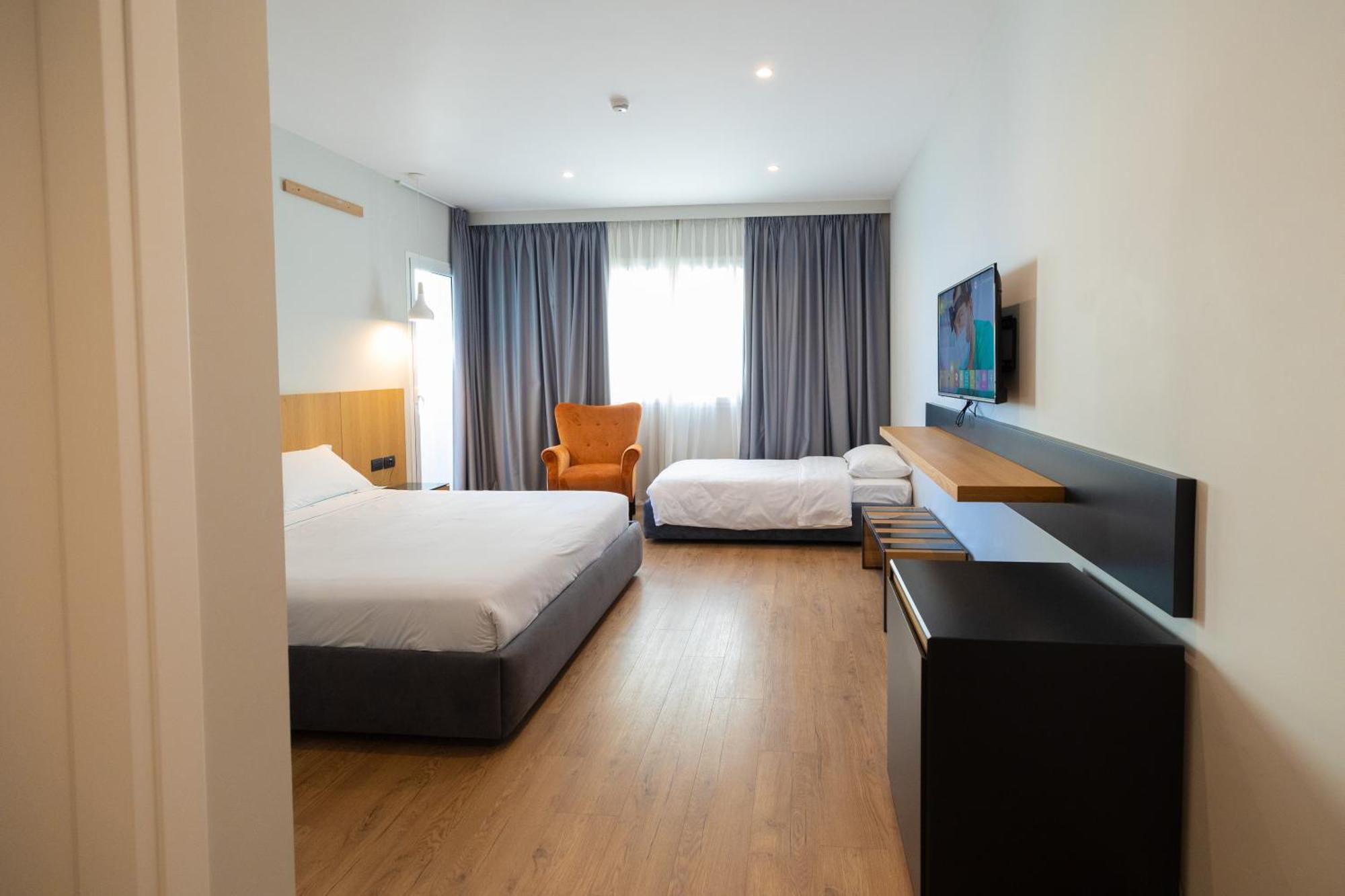 Duka Hotel Vlorë Extérieur photo