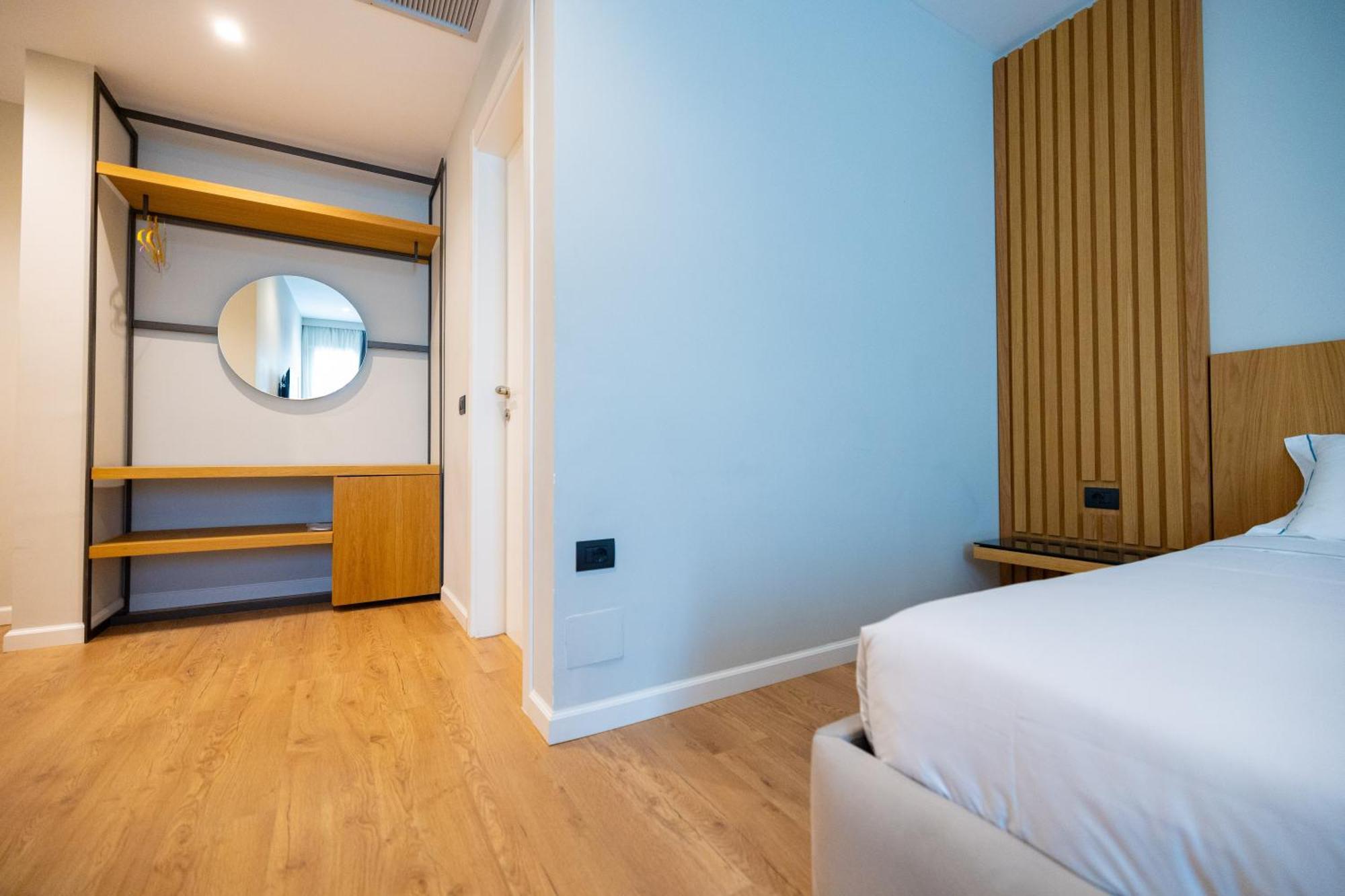 Duka Hotel Vlorë Extérieur photo