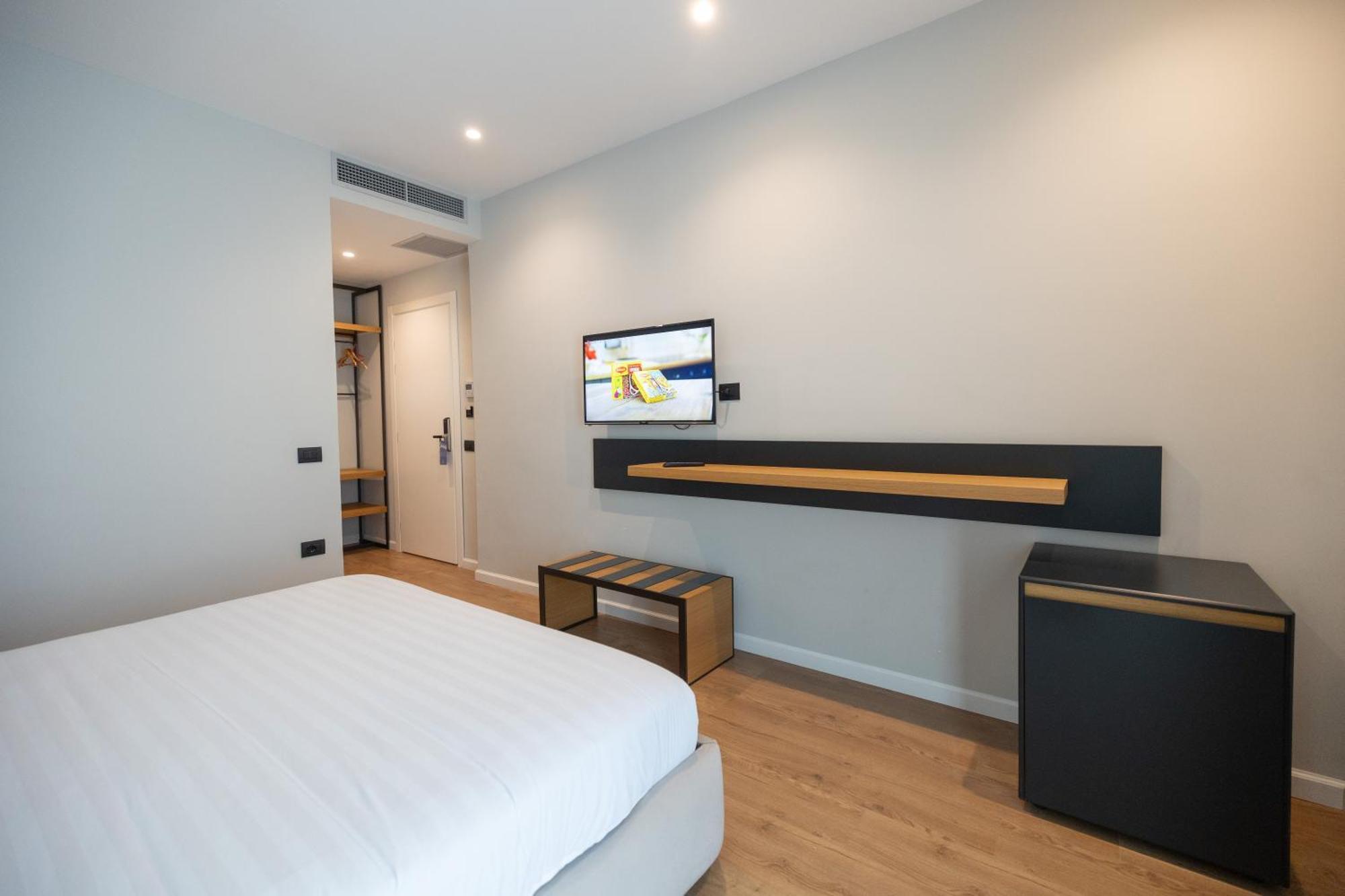 Duka Hotel Vlorë Extérieur photo