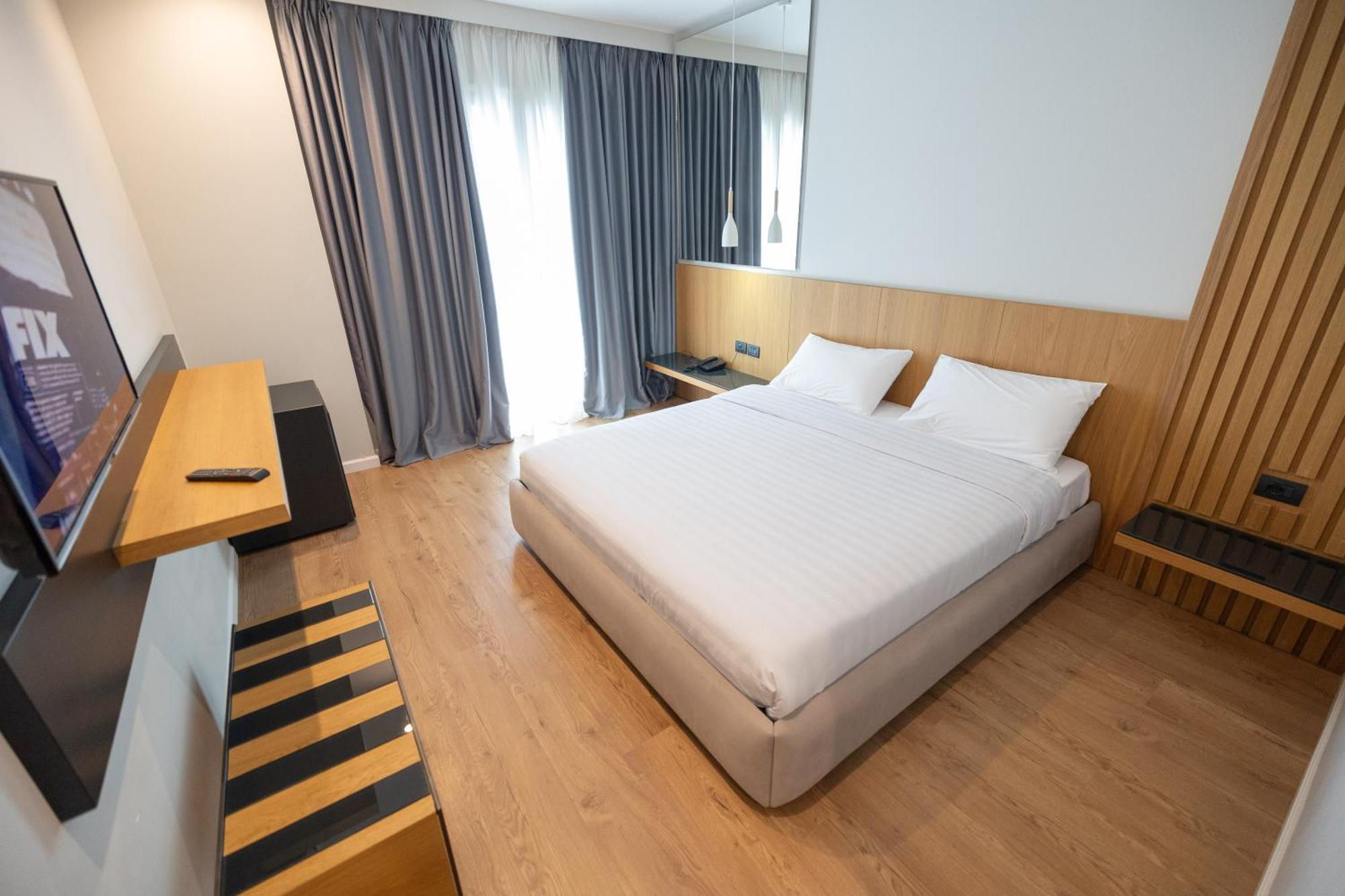 Duka Hotel Vlorë Extérieur photo