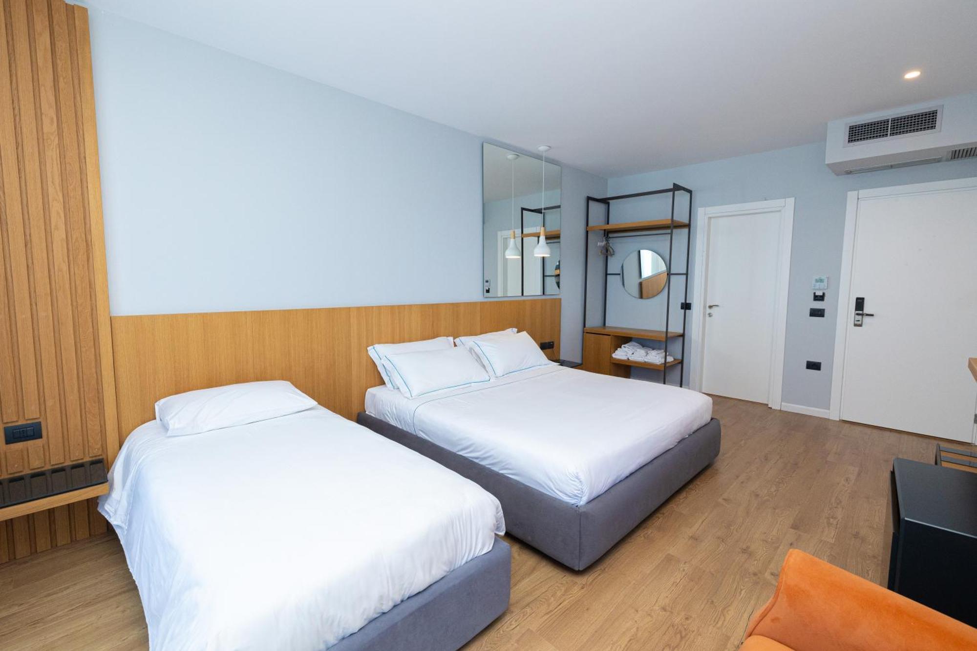 Duka Hotel Vlorë Extérieur photo