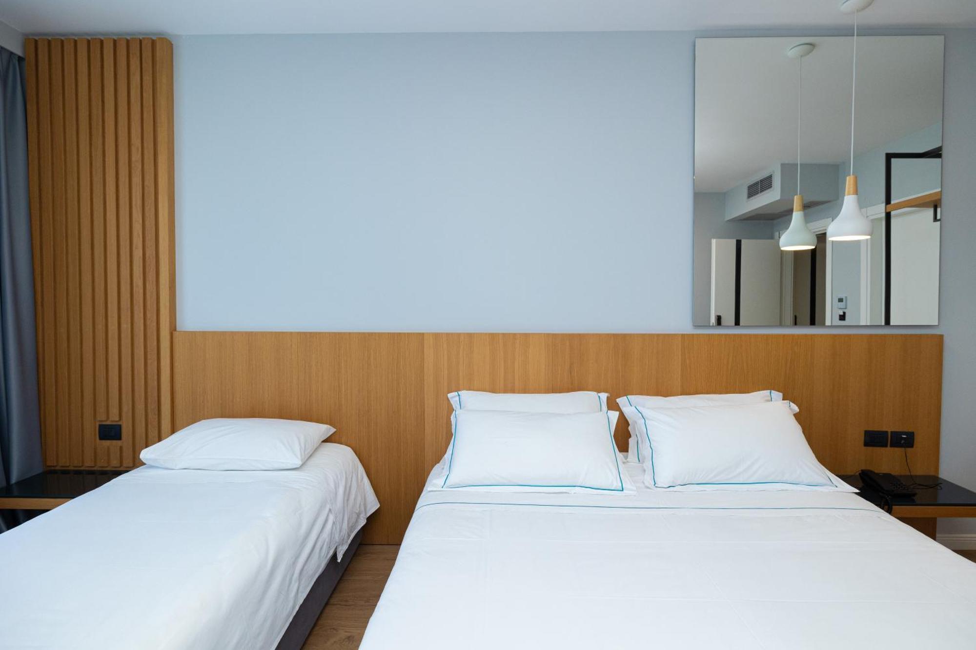 Duka Hotel Vlorë Extérieur photo