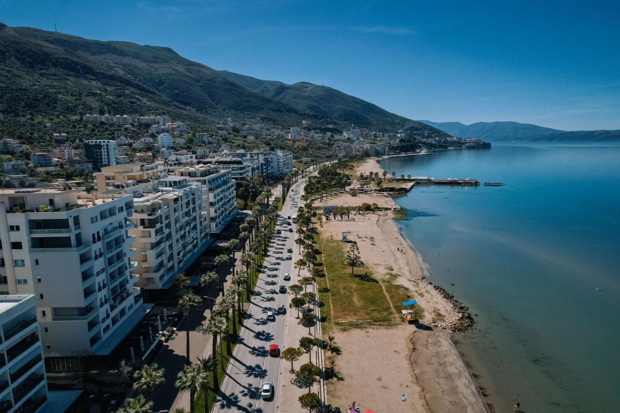 Duka Hotel Vlorë Extérieur photo